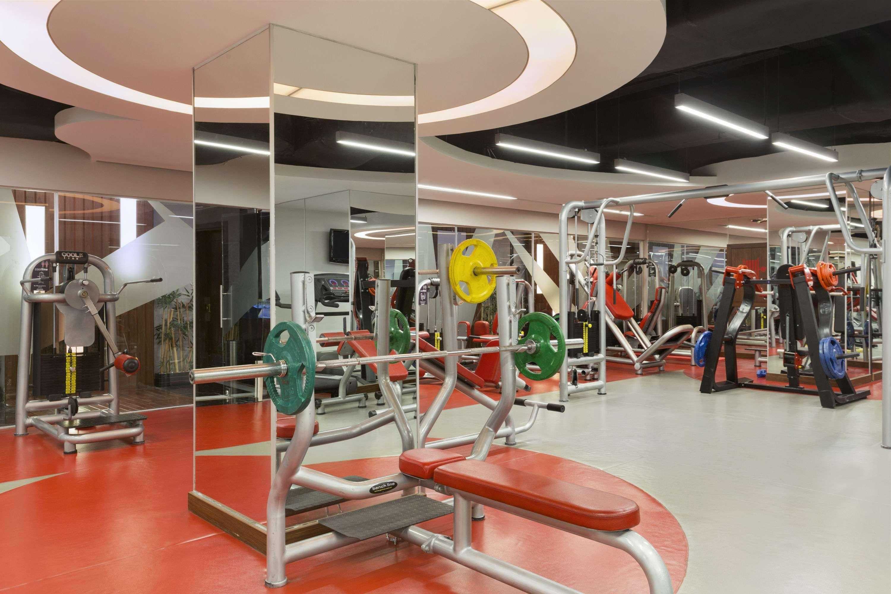 Ramada Plaza By Wyndham Izmit Hotel Kocaeli Luaran gambar The gym at the University of Roehampton