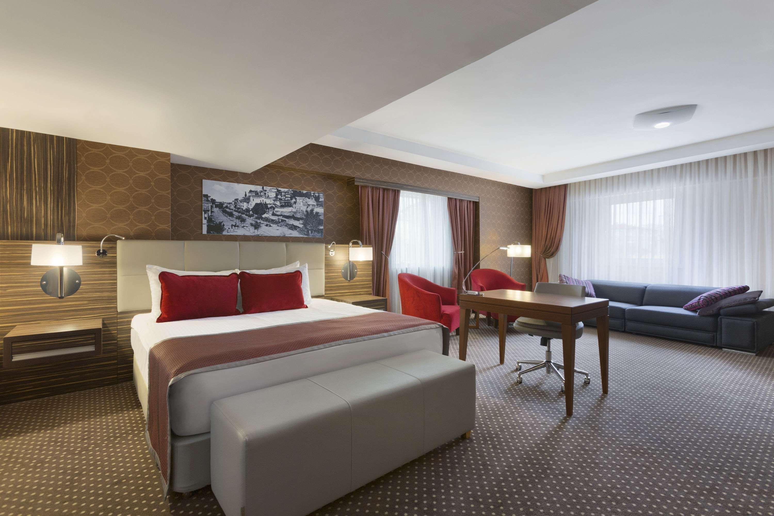 Ramada Plaza By Wyndham Izmit Hotel Kocaeli Luaran gambar Suite