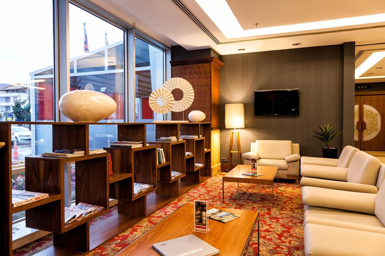 Ramada Plaza By Wyndham Izmit Hotel Kocaeli Luaran gambar The lounge at the airport
